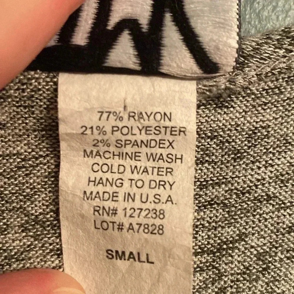 Tunic top - gray/black pattern - 3/4 sleeve - A line - soft - scoop neck - Picture 3 of 5